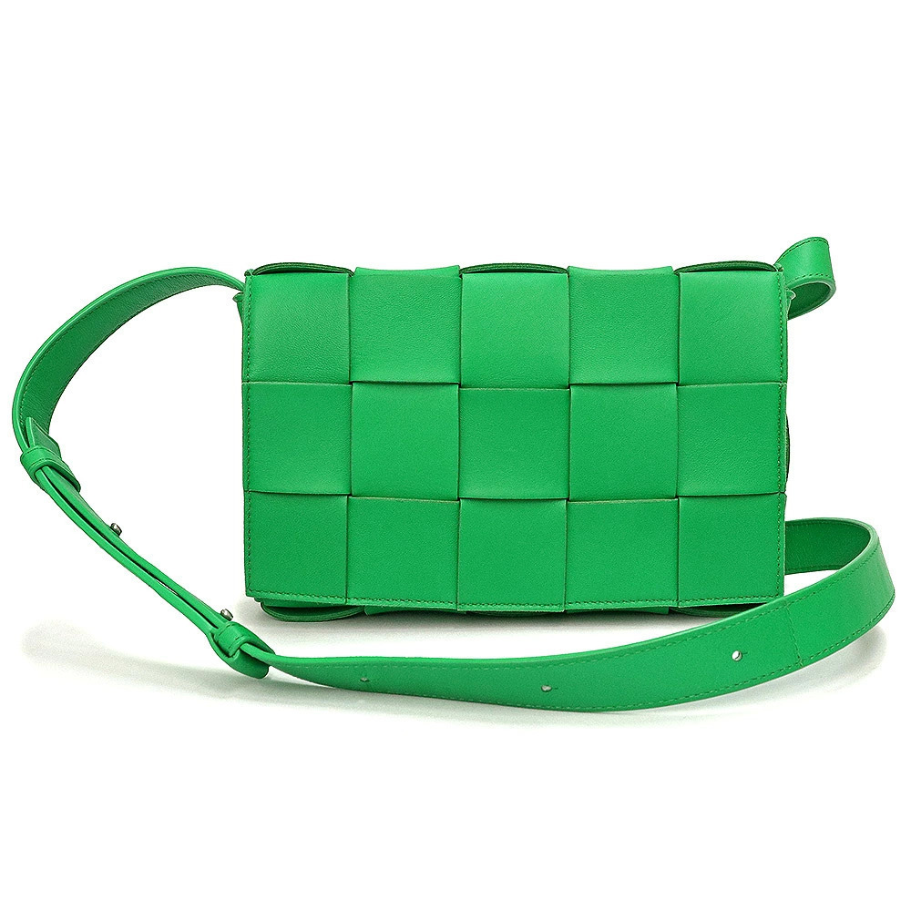 BOTTEGA VENETA Maxi Intrecciato Cassette Lambskin Green Bag Crossbody Leather